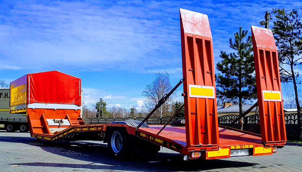 Low chassis  semi-trailer  - rental